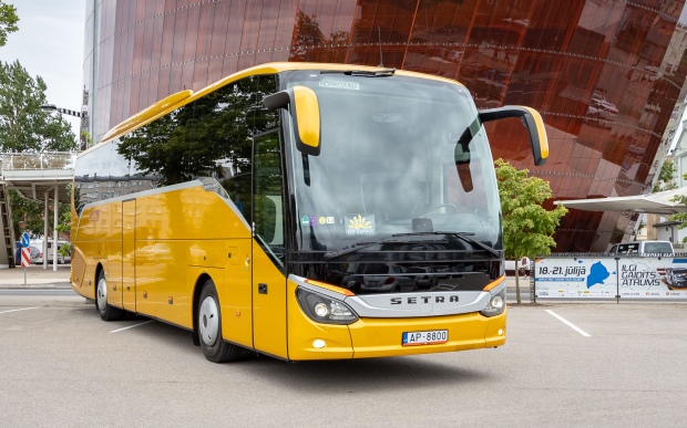 Autobusu noma SETRA S 515 HD